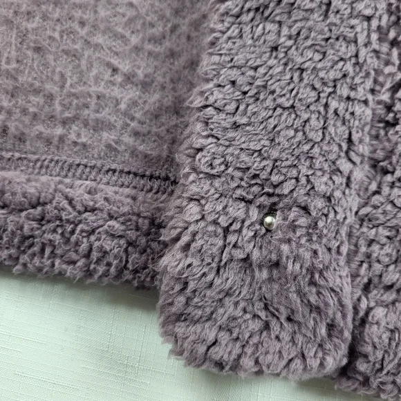 Koolaburra by UGG Fleece VEST Womens Size 1X Purple Sherpa Hooded Pockets Snaps - Picture 13 of 16